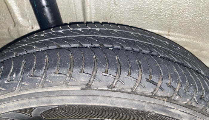 2019 Maruti New Wagon-R VXI 1.2, Petrol, Manual, 53,288 km, Right Rear Tyre Tread