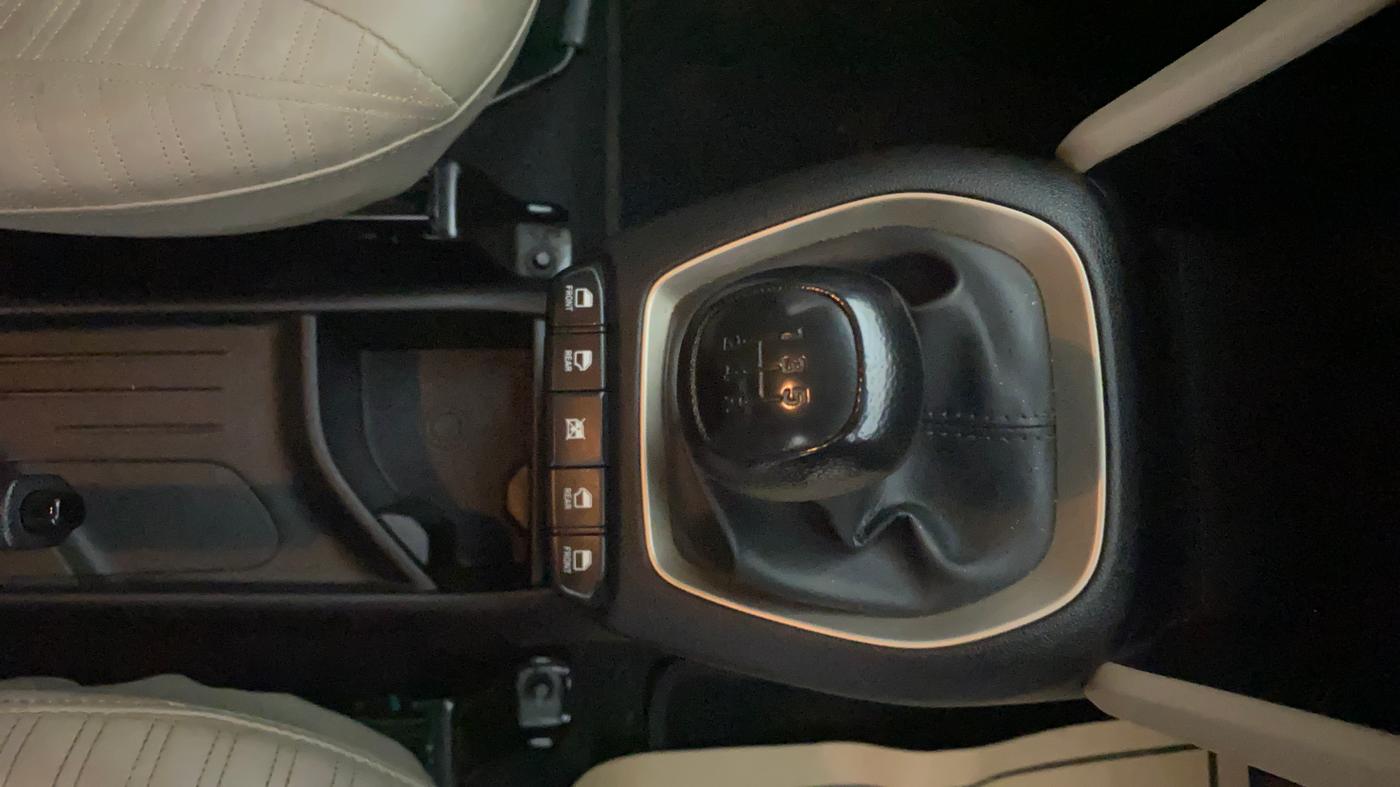 2019 Hyundai NEW SANTRO ASTA MT, Petrol, Manual, 38,421 km, Gear Lever