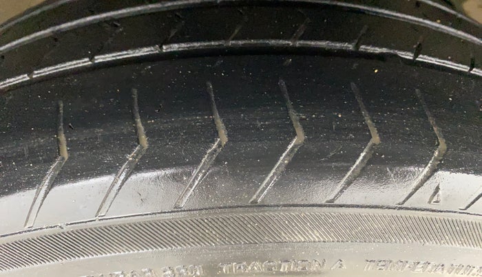 2019 Tata Tiago XZA PLUS PETROL, Petrol, Automatic, 92,860 km, Right Front Tyre Tread