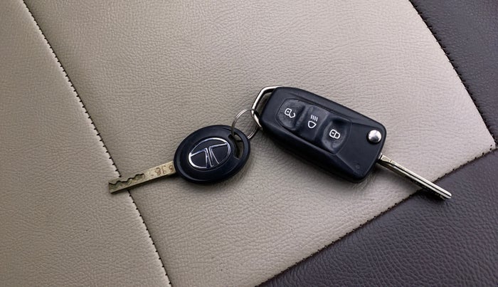2019 Tata Tiago XZA PLUS PETROL, Petrol, Automatic, 92,860 km, Key Close Up