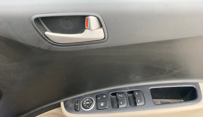 2015 Hyundai Xcent S (O) 1.2, Petrol, Manual, 86,932 km, Driver Side Door Panels Control