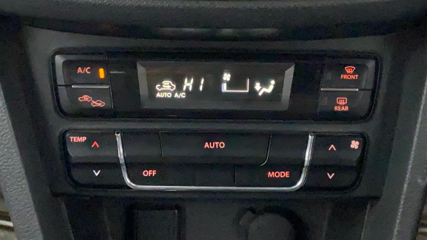 2016 Maruti Vitara Brezza ZDI PLUS DUAL TONE, Diesel, Manual, 1,17,599 km, Automatic Climate Control