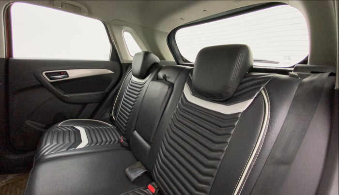 2016 Maruti Vitara Brezza ZDI PLUS DUAL TONE, Diesel, Manual, 1,17,599 km, Right Side Rear Door Cabin
