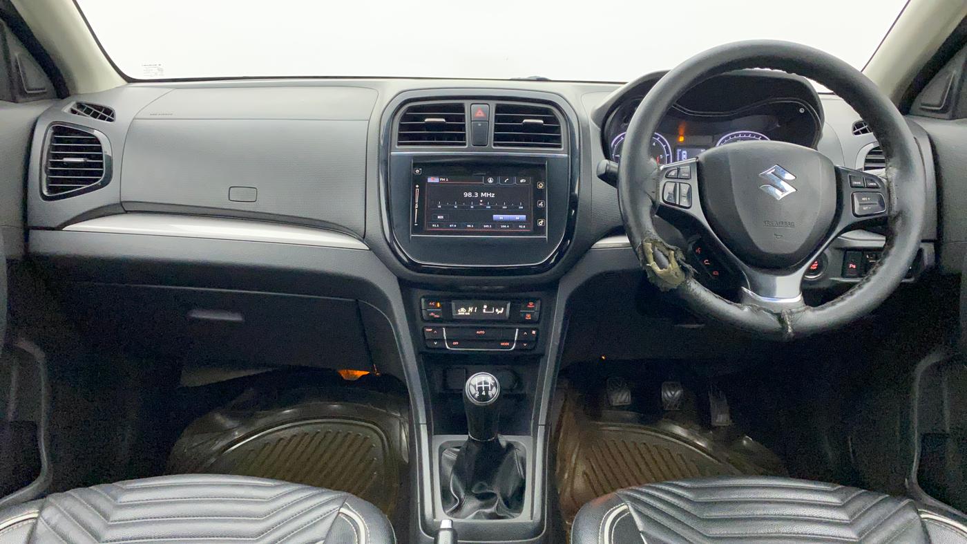 2016 Maruti Vitara Brezza ZDI PLUS DUAL TONE, Diesel, Manual, 1,17,599 km, Dashboard