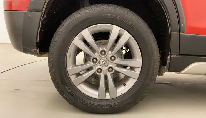 2016 Maruti Vitara Brezza ZDI PLUS DUAL TONE, Diesel, Manual, 1,17,599 km, Right Rear Wheel