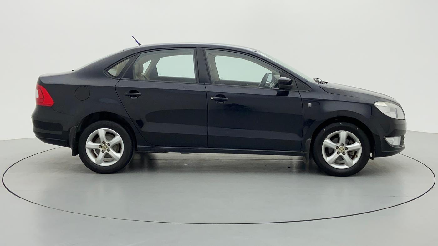 2012 Skoda Rapid ELEGANCE 1.6 MPFI MT, Petrol, Manual, 89,958 km, Right Side View