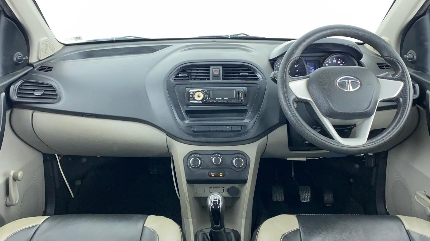 2018 Tata Tiago XE 1.2 REVOTRON, CNG, Manual, 33,257 km, Dashboard