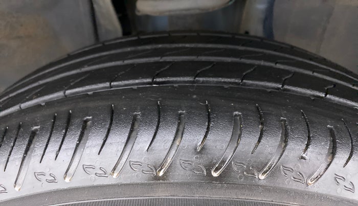 2021 Renault Kiger RXZ 1.0 MT, Petrol, Manual, 14,096 km, Right Front Tyre Tread