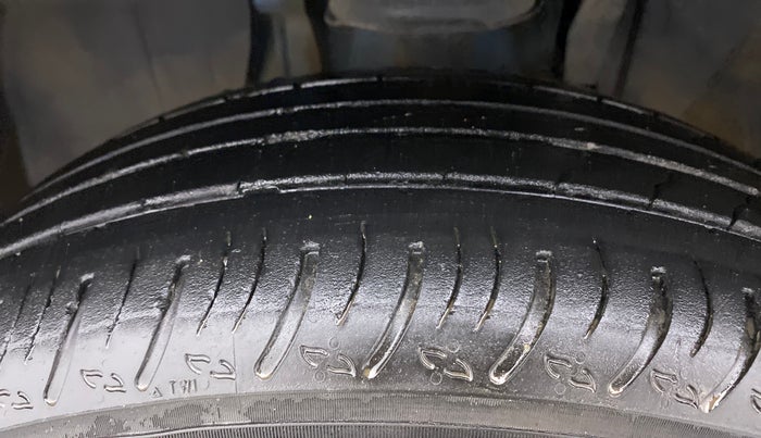 2021 Renault Kiger RXZ 1.0 MT, Petrol, Manual, 14,096 km, Left Front Tyre Tread