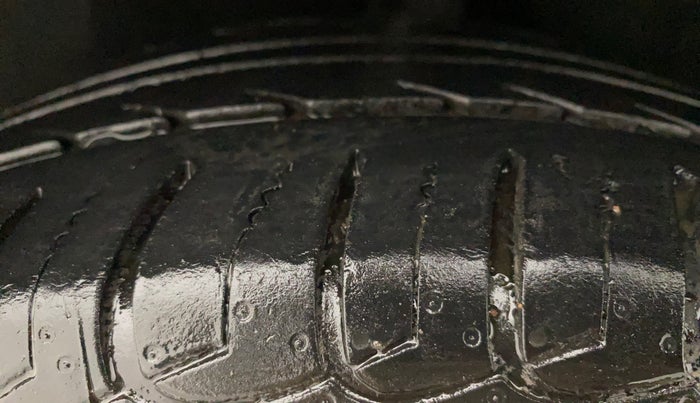 2020 Ford Ecosport TITANIUM 1.5L DIESEL, Diesel, Manual, 41,044 km, Left Rear Tyre Tread