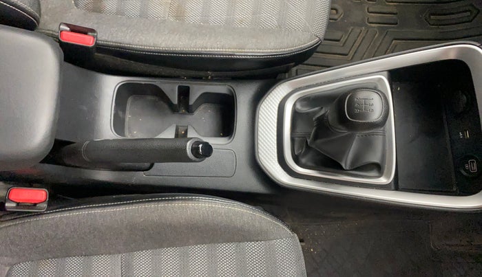 2022 KIA SONET HTK PLUS 1.2, Petrol, Manual, 25,946 km, Gear Lever