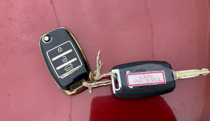 2022 KIA SONET HTK PLUS 1.2, Petrol, Manual, 25,946 km, Key Close Up