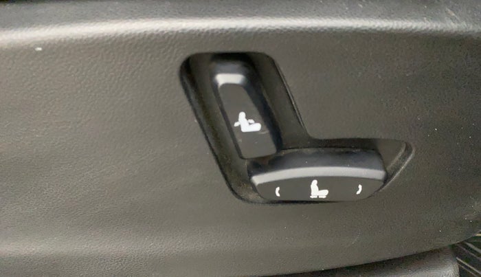 2022 MG HECTOR SHARP HYBRID 1.5 PETROL, Petrol, Manual, 19,018 km, Driver Side Adjustment Panel