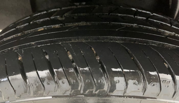 2022 Nissan MAGNITE XV TURBO, Petrol, Manual, 14,095 km, Right Rear Tyre Tread