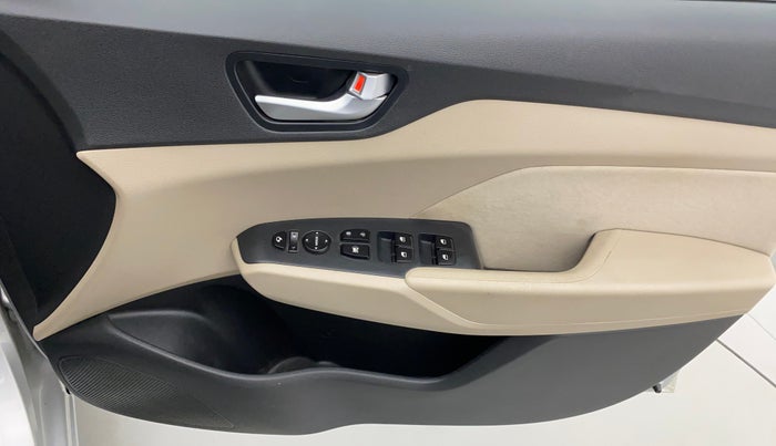 2018 Hyundai Verna 1.6 VTVT SX, Petrol, Manual, 34,088 km, Driver Side Door Panels Control