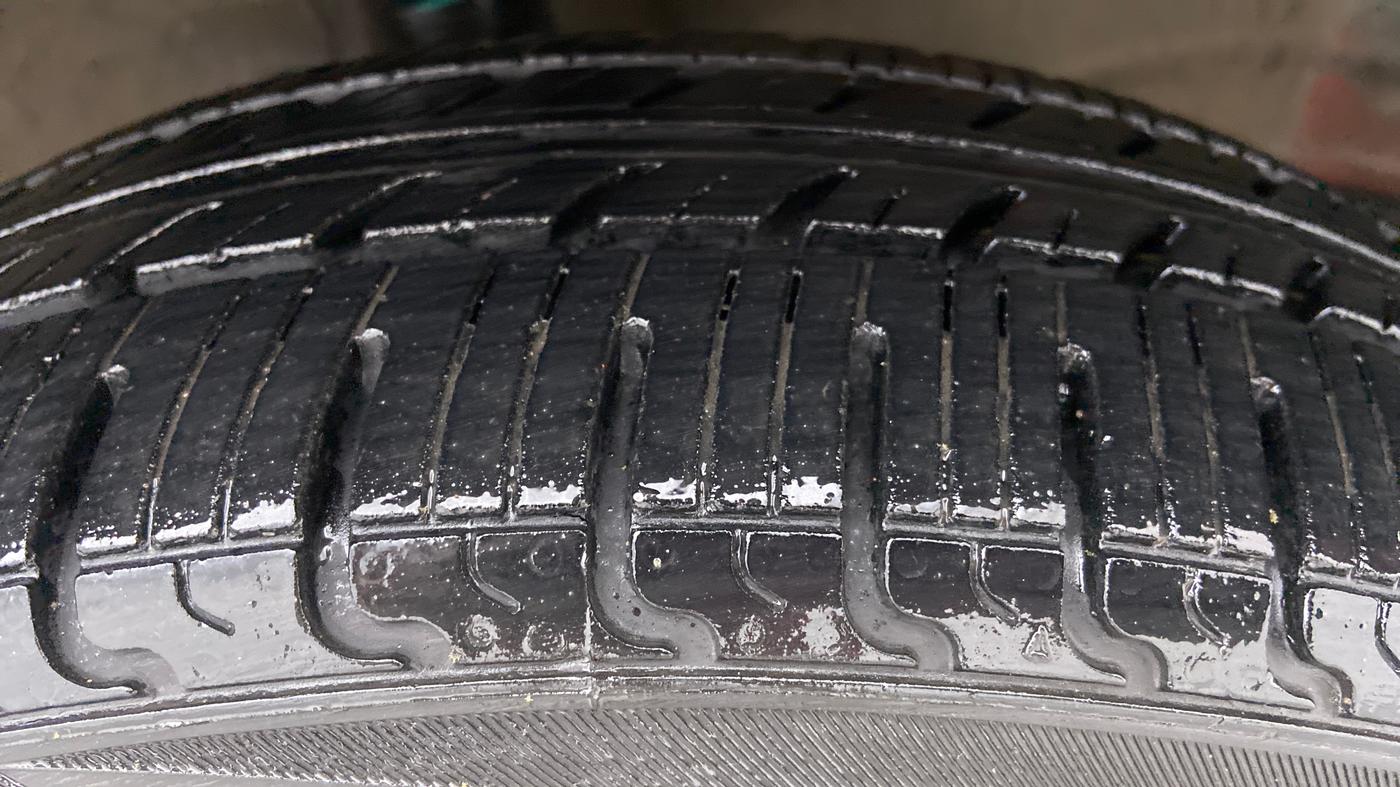 2017 Maruti Wagon R 1.0 VXI, Petrol, Manual, 55,566 km, Right Front Tyre Tread
