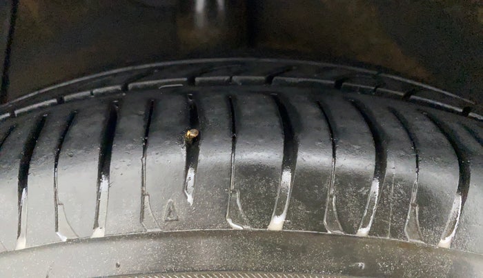 2014 Hyundai Xcent S 1.2, Petrol, Manual, 81,446 km, Right Rear Tyre Tread