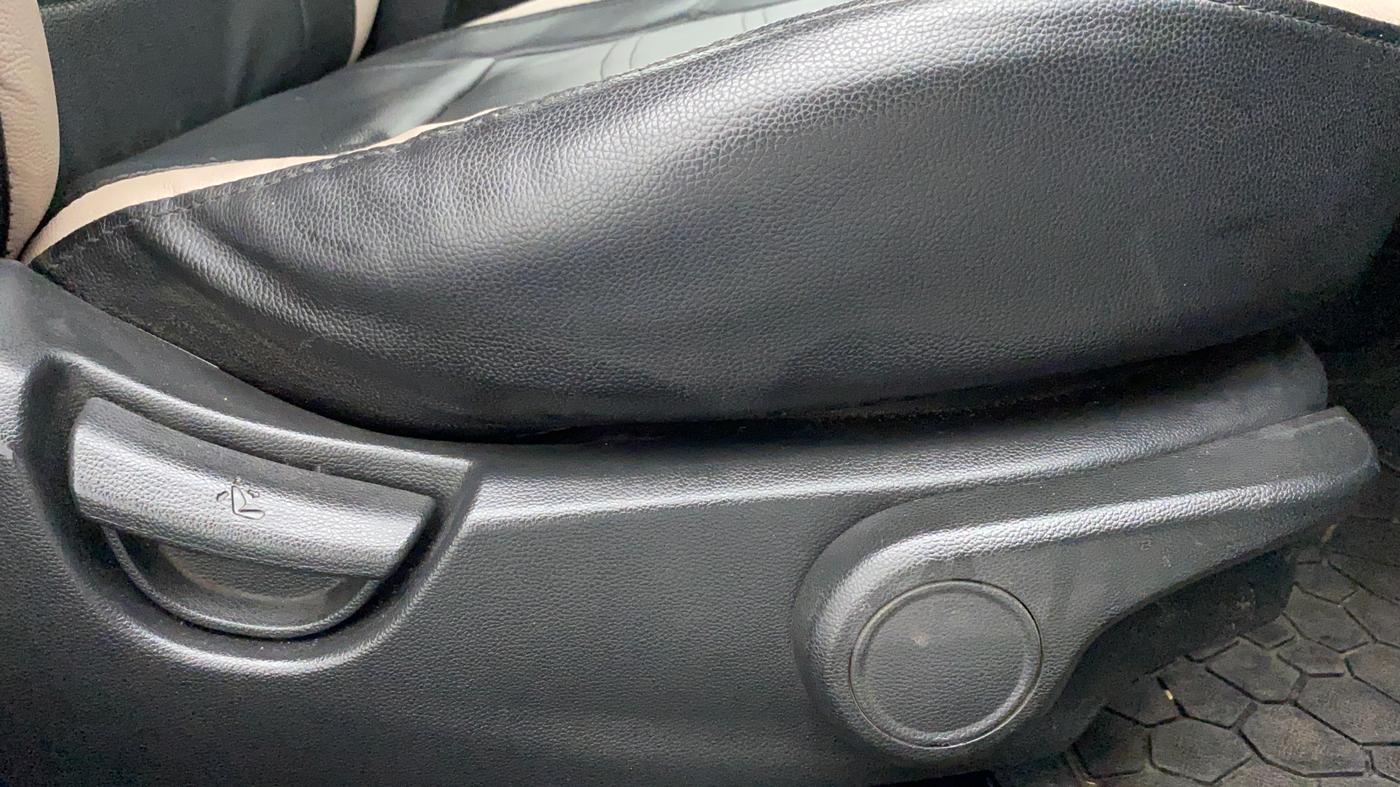 2014 Hyundai Xcent S 1.2, Petrol, Manual, 81,446 km, Driver Side Adjustment Panel