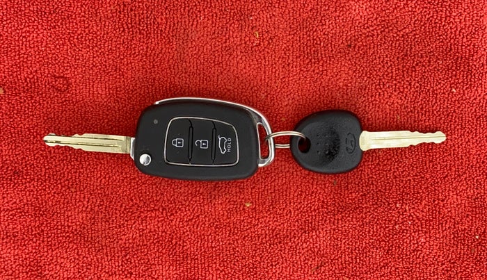 2023 Hyundai VENUE S(O) 1.2, Petrol, Manual, 21,510 km, Key Close Up