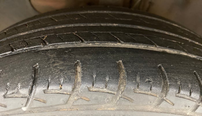 2018 Hyundai Elite i20 Asta 1.2 CVT, Petrol, Automatic, 64,852 km, Left Front Tyre Tread