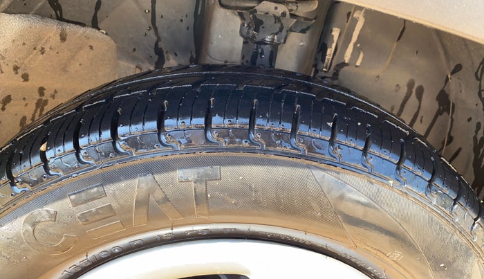 2019 Renault Kwid RXL, Petrol, Manual, 24,999 km, Right Front Tyre Tread