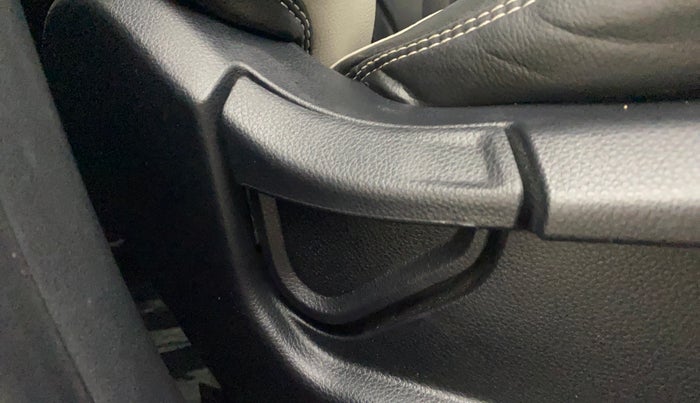 2025 KIA SYROS HTK 1.0 Turbo 6MT, Petrol, Manual, 18,255 km, Driver Side Adjustment Panel