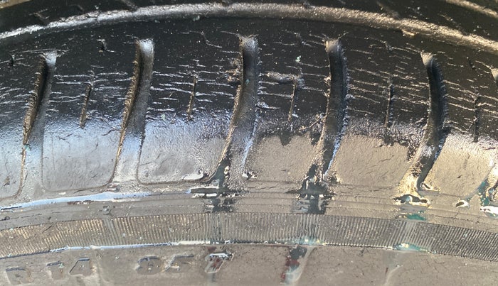 2019 Maruti Dzire VXI, Petrol, Manual, 37,843 km, Right Front Tyre Tread