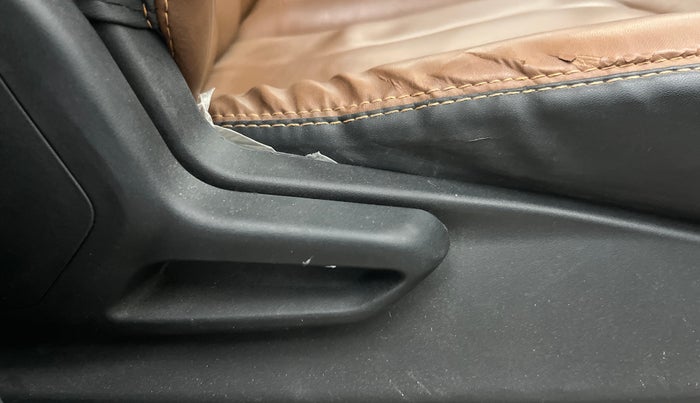 2022 Tata Tiago XT CNG, CNG, Manual, 67,346 km, Driver Side Adjustment Panel