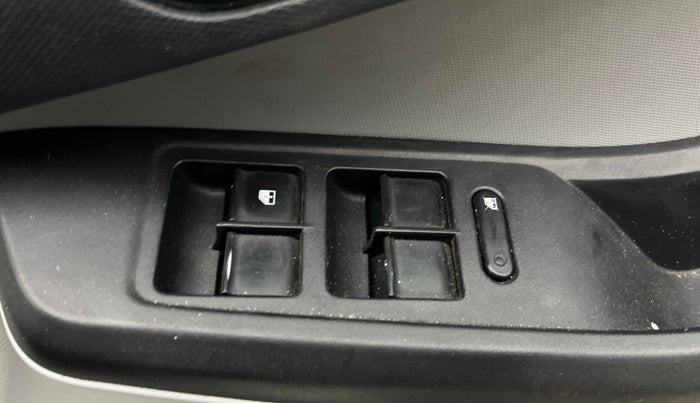 2022 Tata Tiago XT CNG, CNG, Manual, 67,346 km, Driver Side Door Panels Control