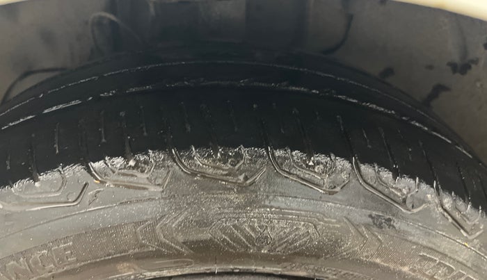 2022 Tata Tiago XT CNG, CNG, Manual, 67,346 km, Left Front Tyre Tread
