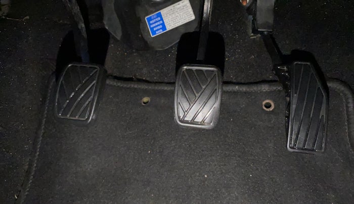 2017 Maruti Baleno DELTA PETROL 1.2, Petrol, Manual, 63,206 km, Pedals