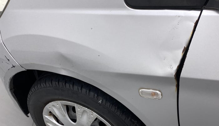 2015 Honda Amaze 1.2L I-VTEC S, Petrol, Manual, 1,04,470 km, Left fender - Slightly dented