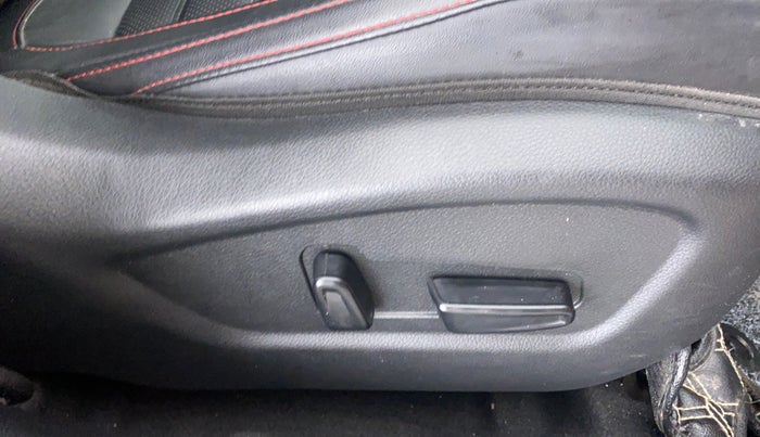 2020 KIA SELTOS GTX + AT PETROL, Petrol, Automatic, 18,651 km, Driver Side Adjustment Panel
