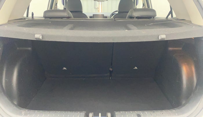 2019 Hyundai VENUE SX 1.0 (O) TURBO, Petrol, Manual, 63,299 km, Boot Inside