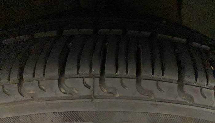 2019 Hyundai GRAND I10 NIOS SPORTZ AMT 1.2 KAPPA VTVT, Petrol, Automatic, 47,261 km, Right Front Tyre Tread