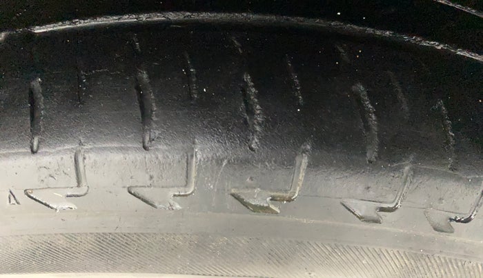 2018 Maruti IGNIS ALPHA 1.2 AMT, Petrol, Automatic, 47,922 km, Right Front Tyre Tread