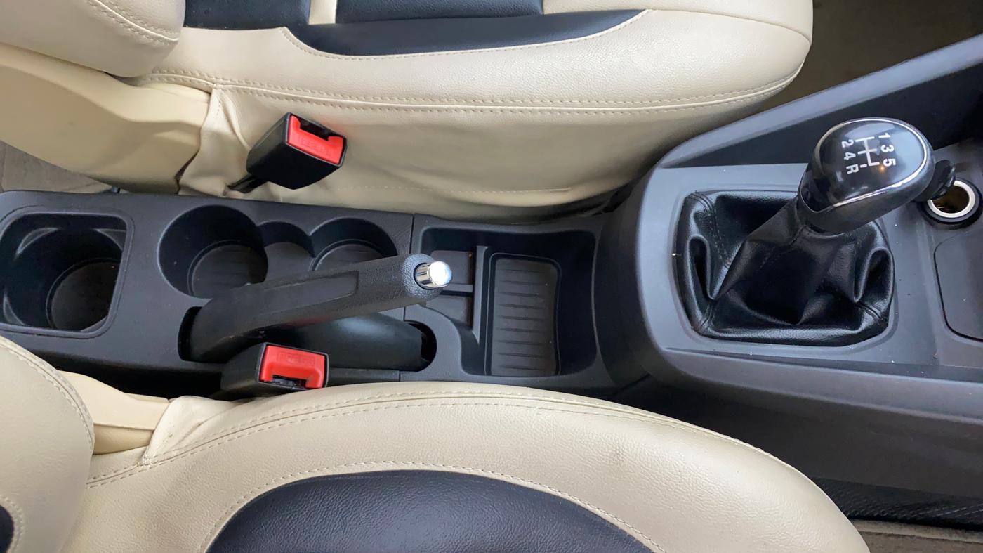 2018 Ford Figo Aspire TITANIUM 1.2 PETROL, Petrol, Manual, 17,973 km, Gear Lever