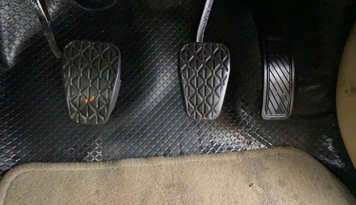 2018 Ford Figo Aspire TITANIUM 1.2 PETROL, Petrol, Manual, 17,973 km, Pedals