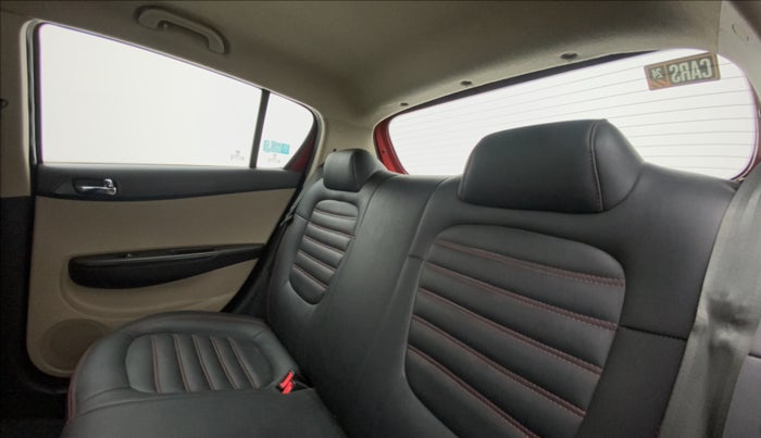 2013 Hyundai i20 MAGNA (O) 1.2, Petrol, Manual, 44,251 km, Right Side Rear Door Cabin