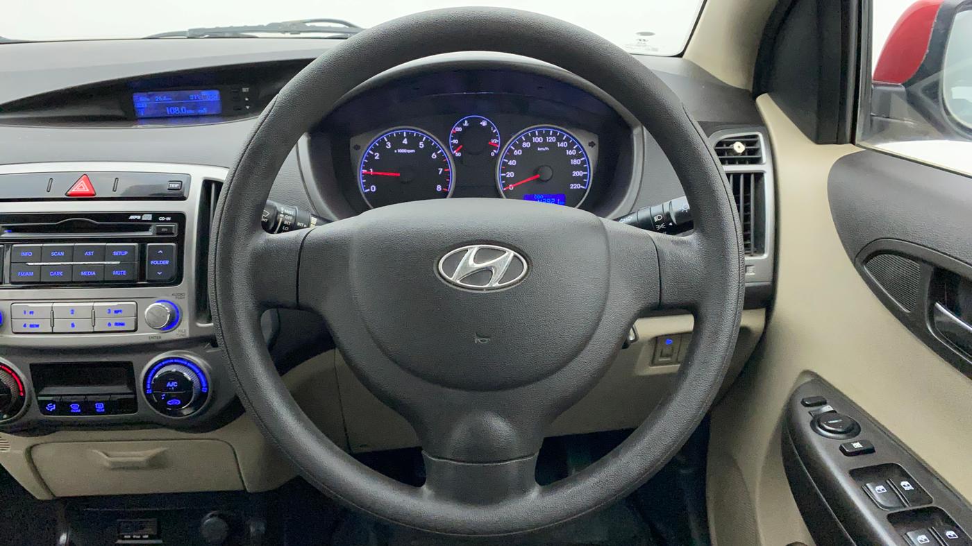 2013 Hyundai i20 MAGNA (O) 1.2, Petrol, Manual, 44,251 km, Steering Wheel Close Up