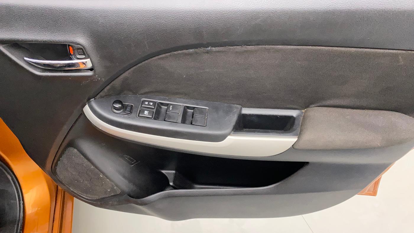 2016 Maruti Baleno DELTA PETROL 1.2, Petrol, Manual, 77,009 km, Driver Side Door Panels Control