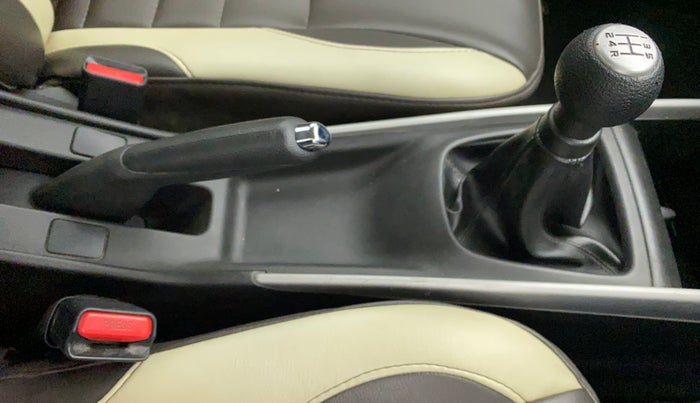 2016 Maruti Baleno DELTA PETROL 1.2, Petrol, Manual, 77,009 km, Gear Lever
