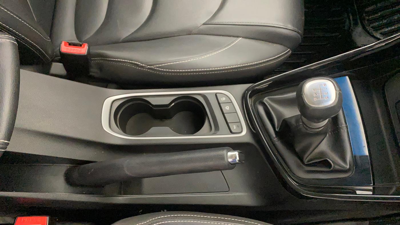 2019 MG HECTOR SHARP HYBRID 1.5 PETROL, Petrol, Manual, 37,910 km, Gear Lever