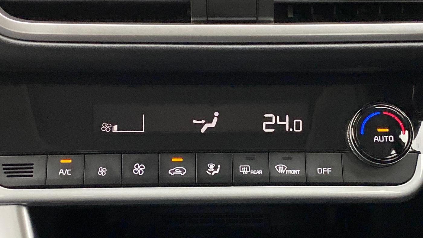 2022 KIA SELTOS GTX PLUS 1.4G DCT DUAL TONE, Petrol, Automatic, 1,200 km, Automatic Climate Control