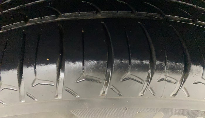 2018 Honda Amaze 1.2L I-VTEC V CVT, Petrol, Automatic, 1,14,082 km, Left Rear Tyre Tread