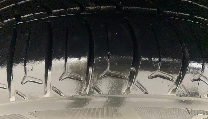 2018 Honda Amaze 1.2L I-VTEC V CVT, Petrol, Automatic, 1,14,082 km, Right Rear Tyre Tread