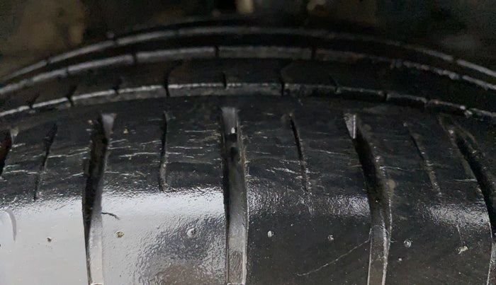2019 Maruti Baleno ZETA PETROL 1.2, Petrol, Manual, 15,583 km, Right Front Tyre Tread