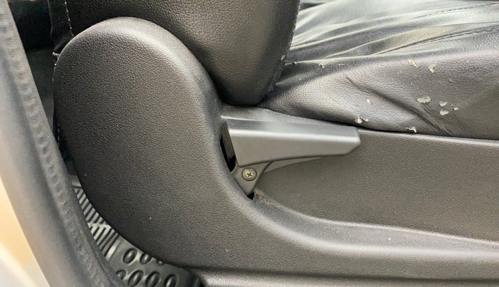 2019 Tata Tiago XZA PETROL, Petrol, Automatic, 39,900 km, Driver Side Adjustment Panel