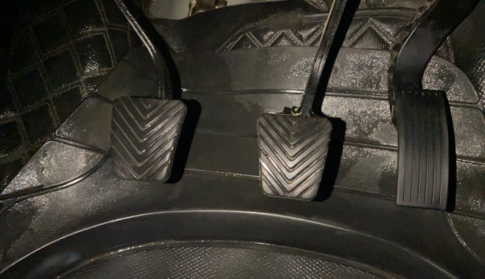 2021 KIA SONET HTX PLUS 1.5, Diesel, Manual, 97,057 km, Pedals