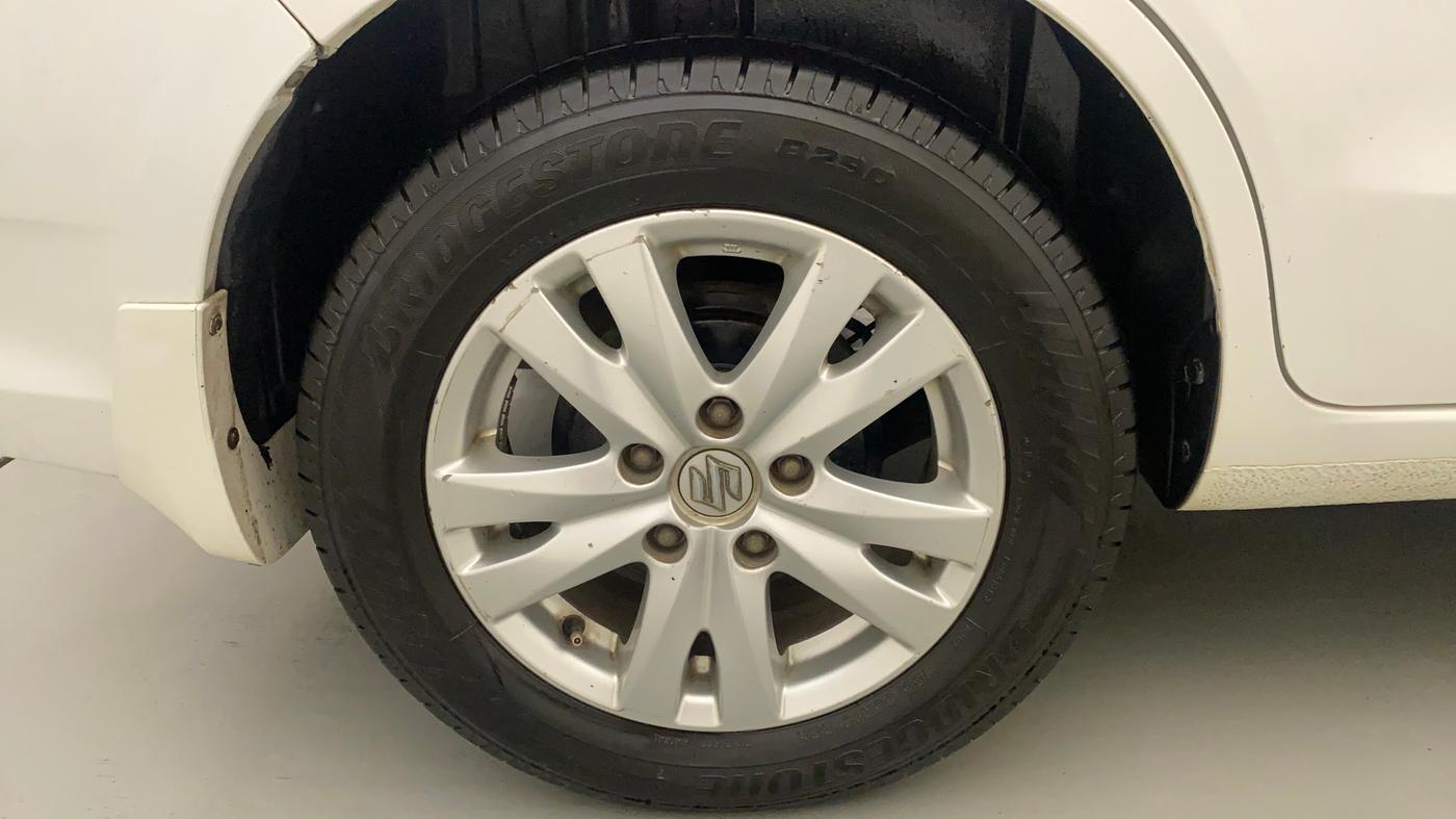 2017 Maruti Ertiga ZDI + SHVS, Diesel, Manual, 94,570 km, Right Rear Wheel